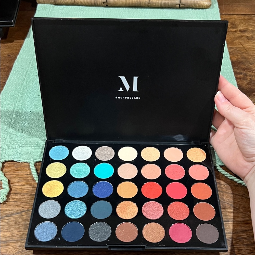 Morphe 35H Hot Spot Eyeshadow Palette - Picture 4 of 6
